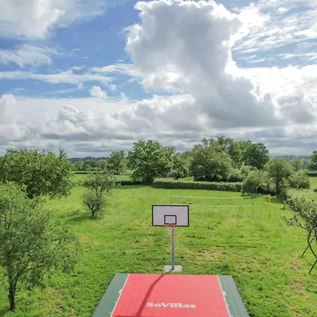 So Chez Pommet 03 - Piscine Chauffee - Basket - Sauna 2h Lyon - 30p Villa